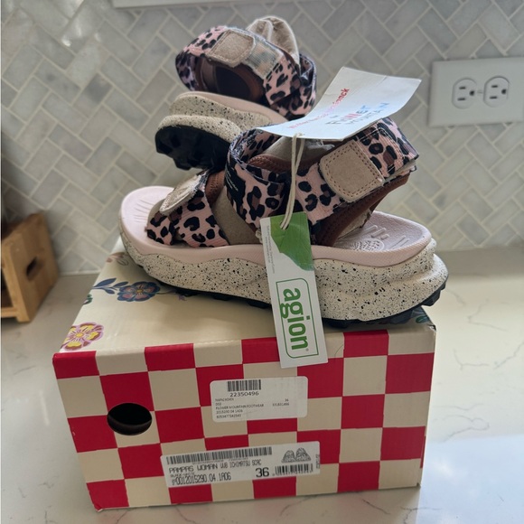 Flower mountain sandals size 6 womens eu 36. - Picture 7 of 7